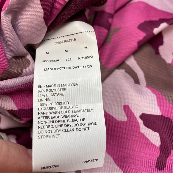 Women's Nike Camo U-Back One-Piece Swimsuit (NESSA326-622) Villain Red - M - Picture 6 of 6